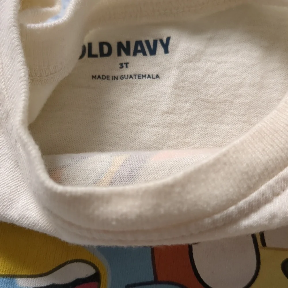Old Navy bluey tee